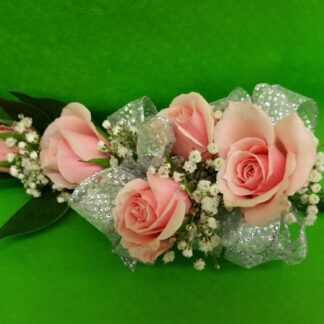 BLUSH PINK SWEETHEART WRISTLET